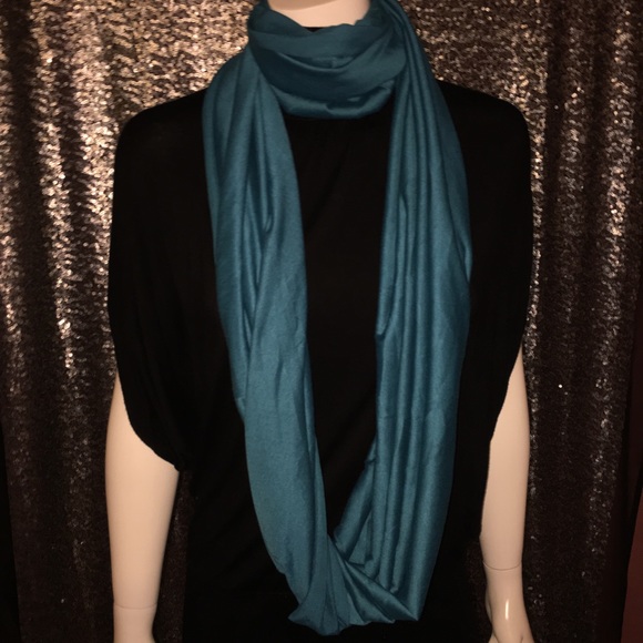 Sofia Vitali Accessories - 🧣Clearance 🧣Infinity Scarves with hanger